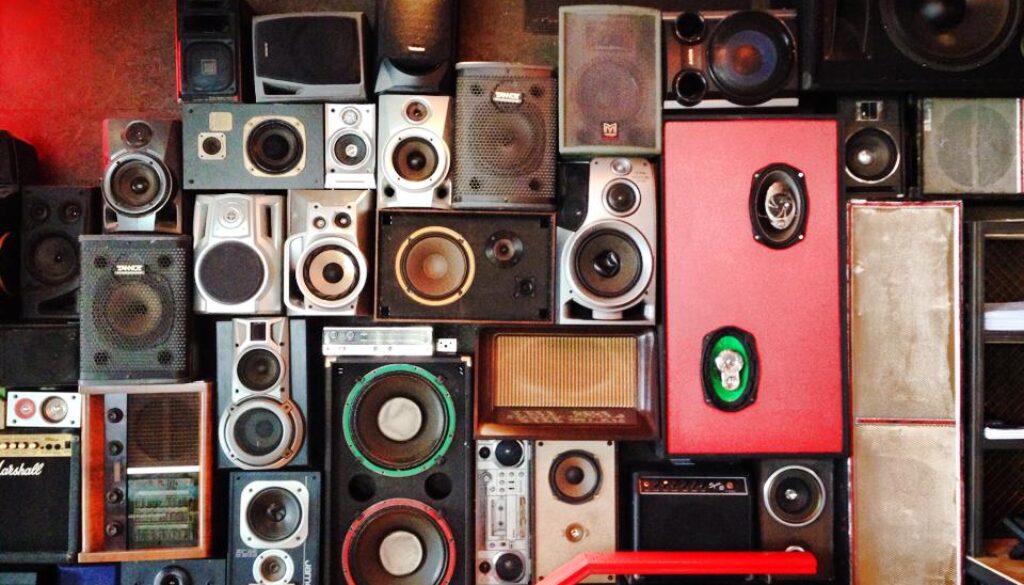 Turtle Bay Bath Wall of Speakers