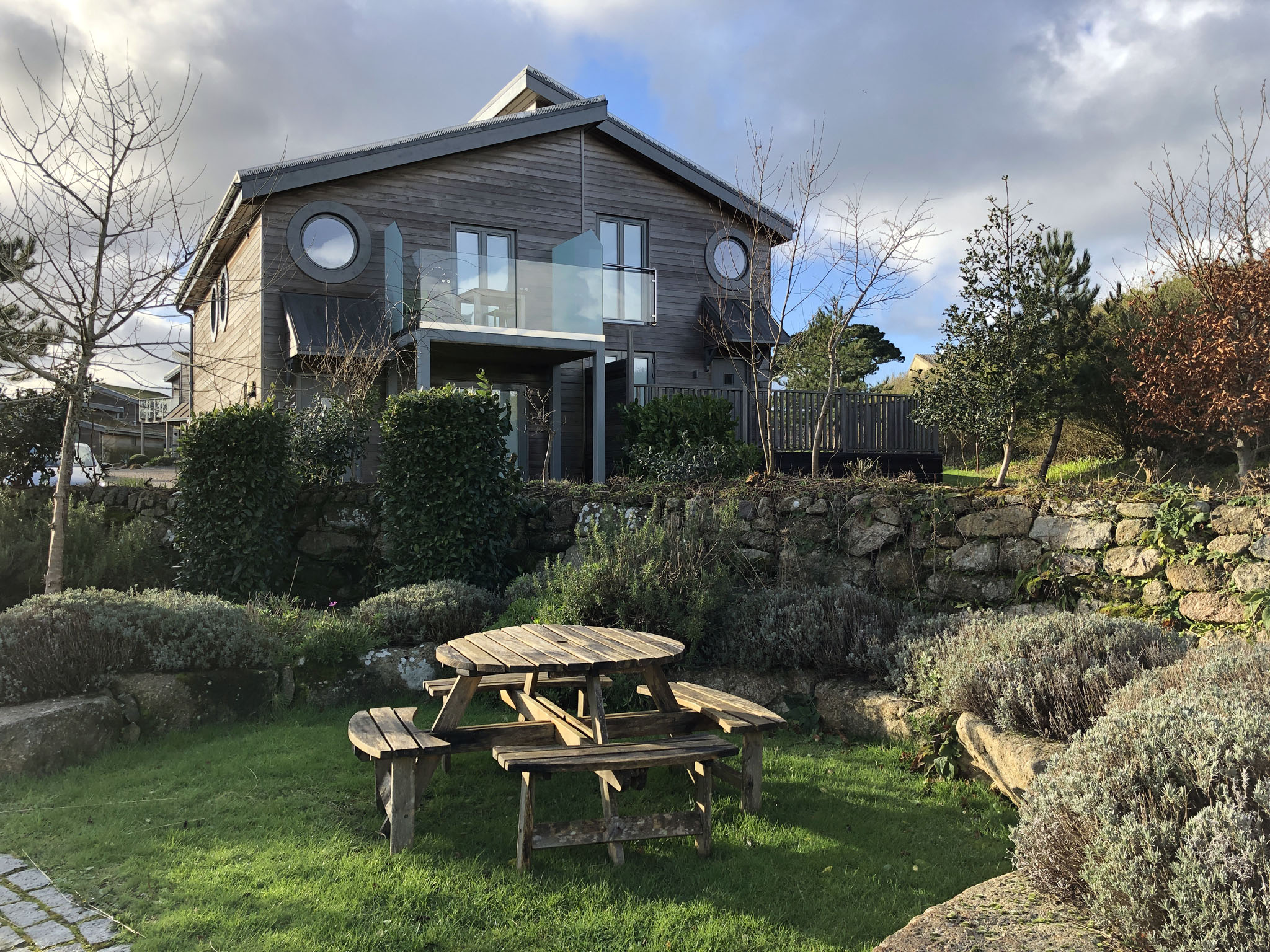 Una St Ives 4 Single Bed Apartments Una St Ives 4 Single Bed Apartments