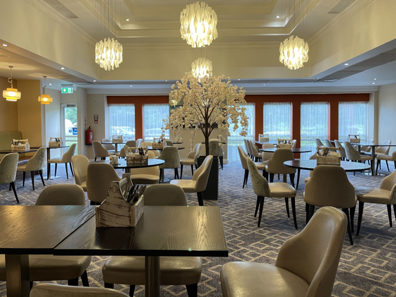 Seasons Restaurant Open for Breakfast