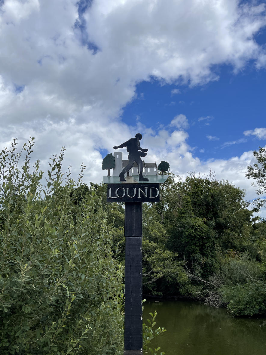 Village Sign Lound