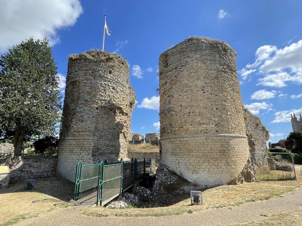 IMG_4470 Bungay Castle Bridge Bungay Castle Bridge