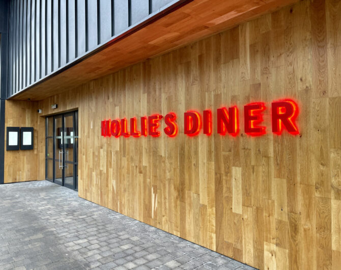 Mollies Diner Entrance