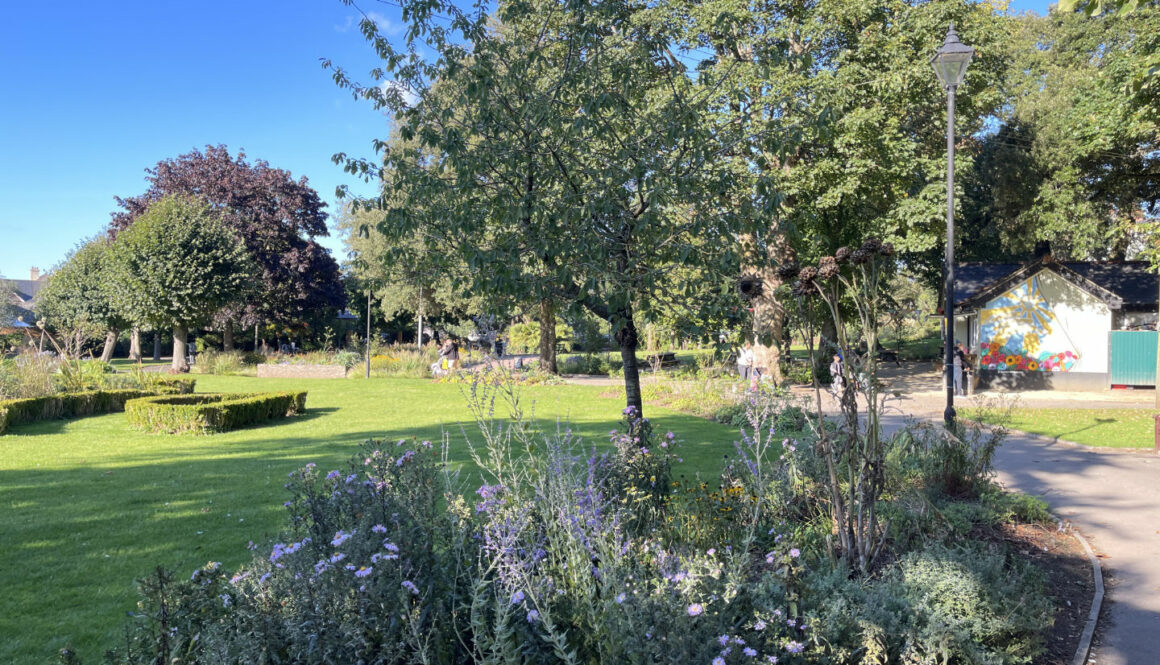 Exmouth Manor Garden Wide