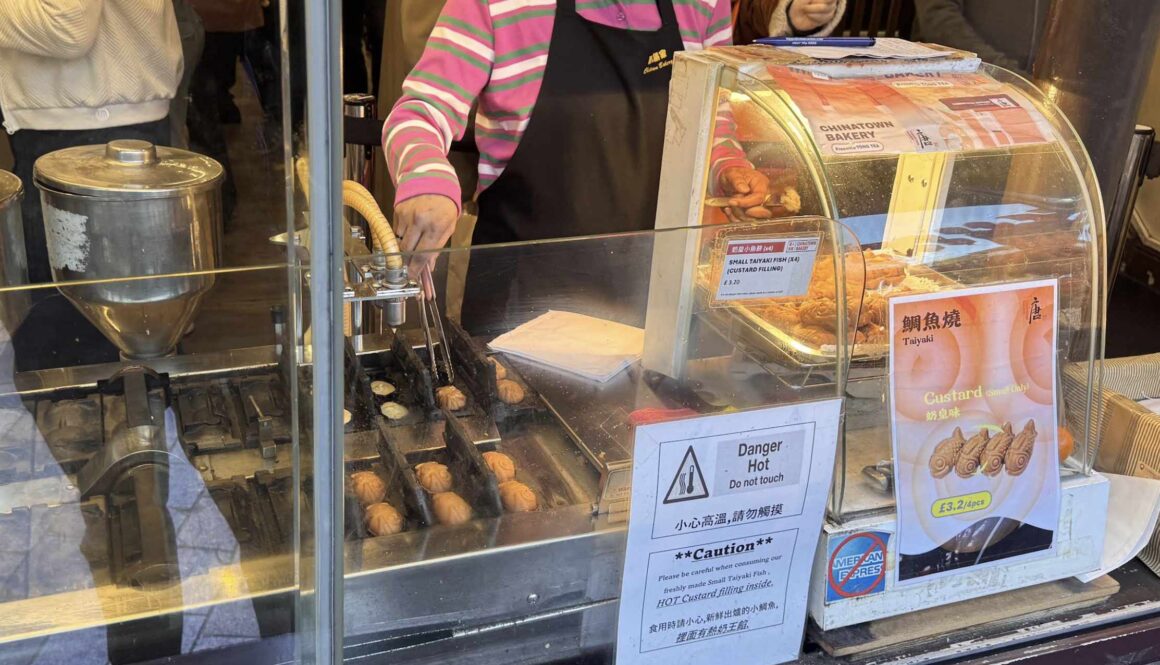 Taiyaki Machine and Operator