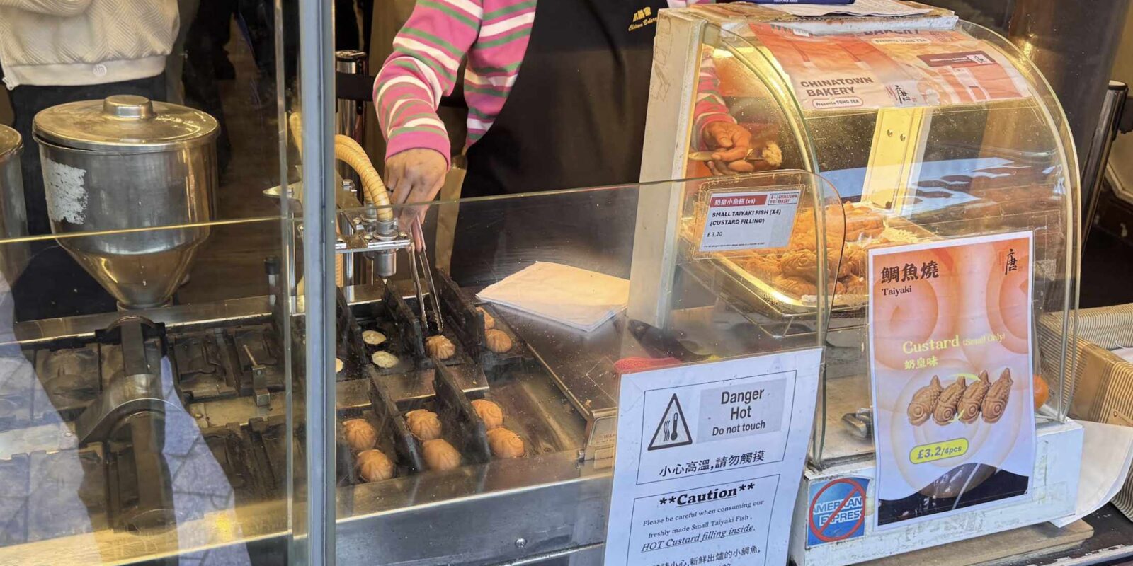 Taiyaki Machine and Operator