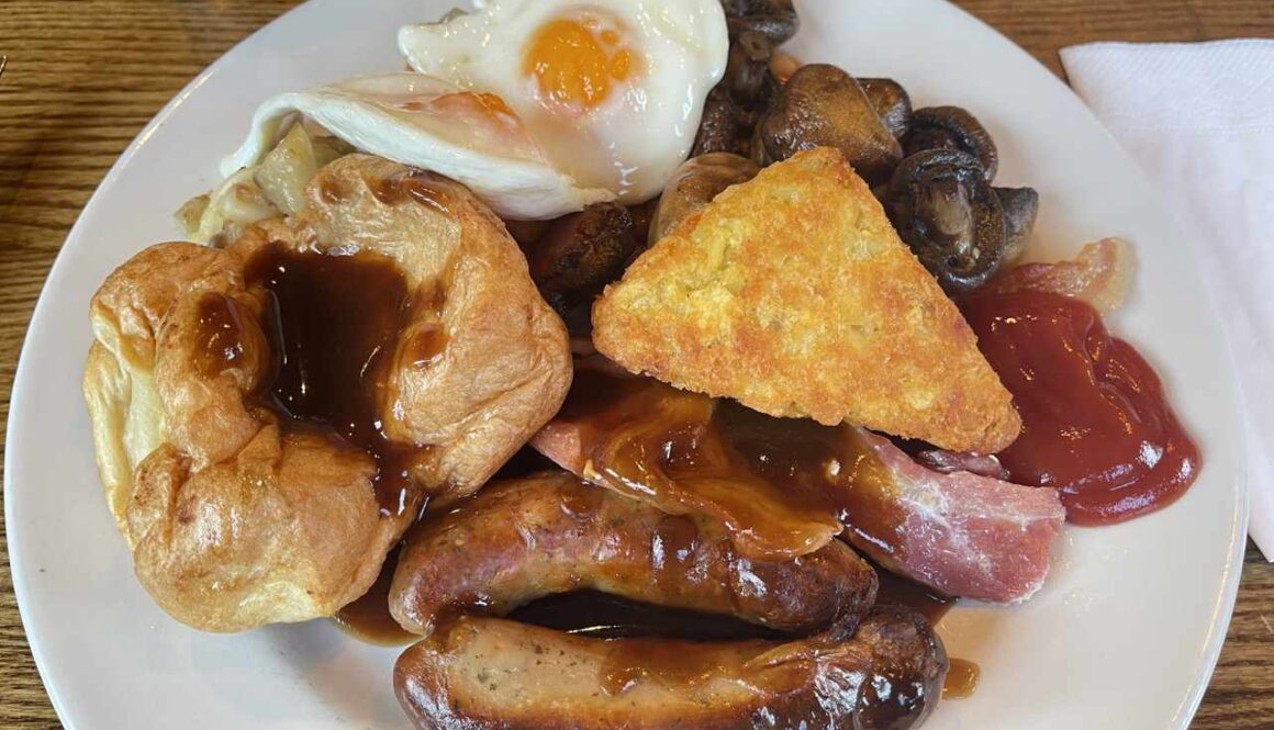 Toby Carvery Exeter_4991 Full English with Yorkshire M